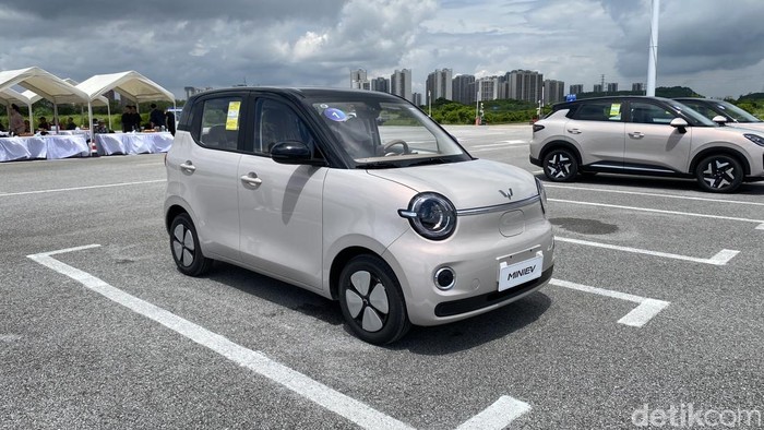 Siap-siap! Wuling Mini EV Empat Pintu Segera Meluncur di Indonesia