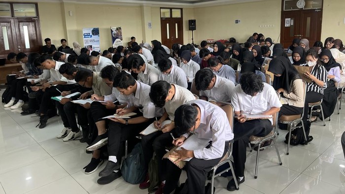 Cerita Thomas Sulit Cari Kerja, Rela Tempuh Jarak Jauh dari Cikarang ke Jakarta Barat Demi Ikut Job Fair