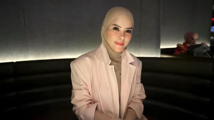 ART Curi Kaus Kaki Gucci hingga Vitamin, Polisi Amankan Pelaku di Rumah Angel Lelga