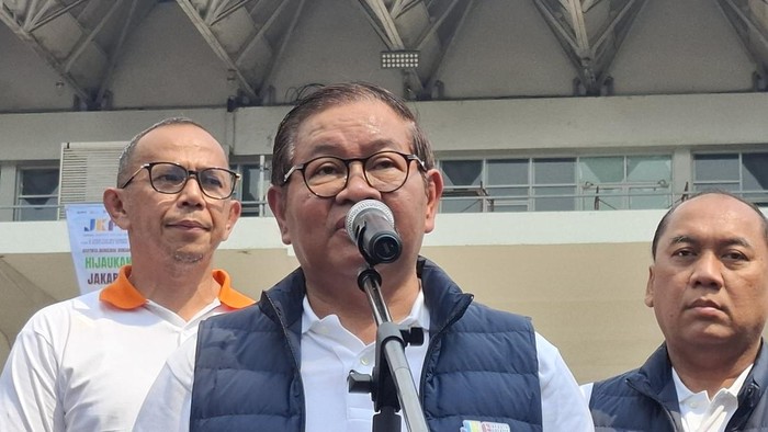 Pramono Anung Respons WNA 'Camping' di Trotoar UNHCR, Tegaskan Siap Tertibkan