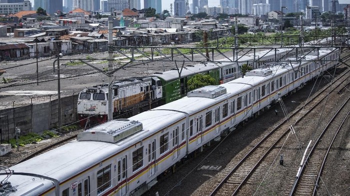 Pengguna Jasa Tewas Tertemper KRL di Stasiun Jurangmangu, Polisi Dalami Penyebab