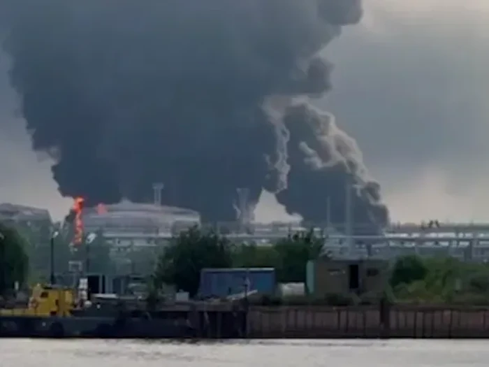 Ukraina Serang Fasilitas Minyak Rusia di St Petersburg, Moskow Akui Serangan Drone Besar