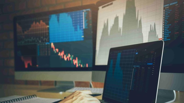 IHSG Ditutup Menguat 2,28%, Sektor Industri Pimpin Reli di Tengah Sepinya Pasar Global