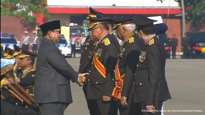 Prabowo Beri Pangkat Kehormatan kepada 3 Purnawirawan Polri: Sidarto Danusubroto dan Ruki