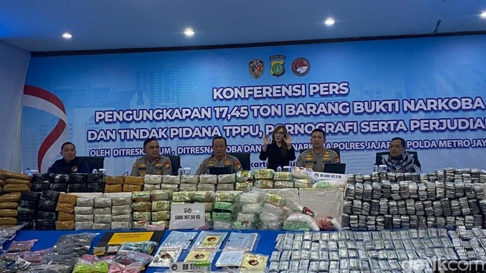 Y B Buron Pengendali Judol Modus Live Porno, Polisi Ajukan Red Notice
