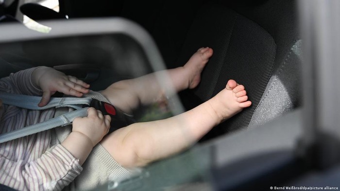 Sindrom Bayi yang Terlupakan Sebabkan Anak Tewas Kepanasan dalam Mobil