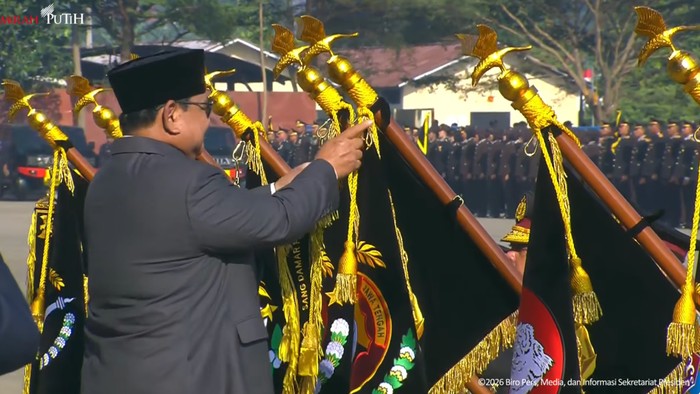 Presiden Prabowo Anugerahkan Tanda Kehormatan Nugraha Sakanti kepada 11 Satker Polri