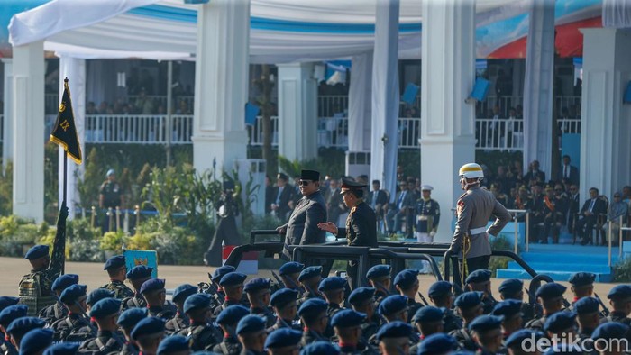 Prabowo Hadiri Hari Bhayangkara ke-80