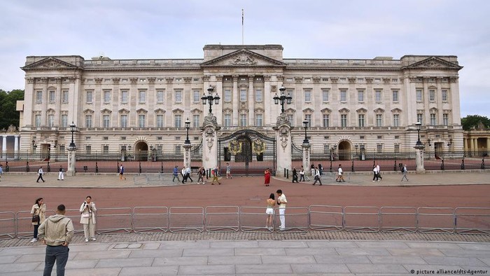 Raja Charles Tak Akan Pindah ke Istana Buckingham, Ini Alasannya