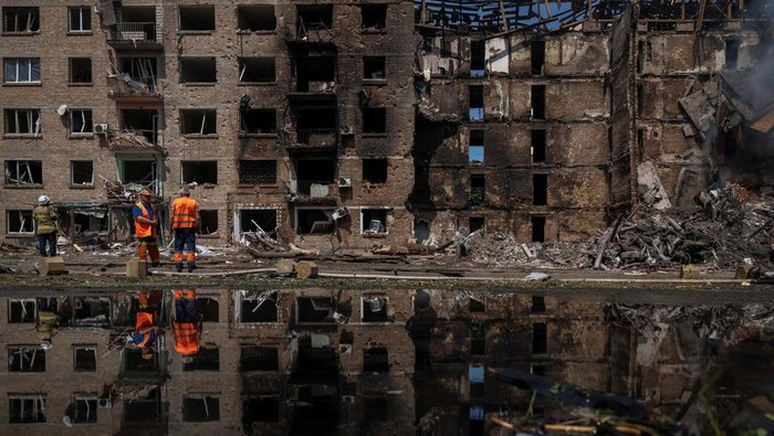 Serangan Rudal Balistik Rusia Hantam Kyiv, 11 Orang Luka