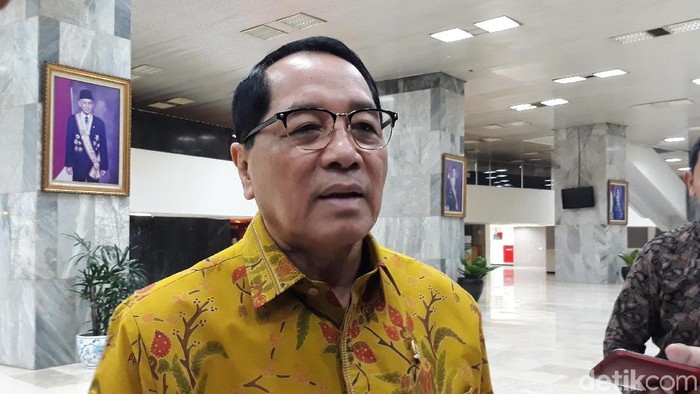 Keheranan Legislator: Menhut Disarankan Serahkan Amplop Bupati Kuansing Langsung ke KPK