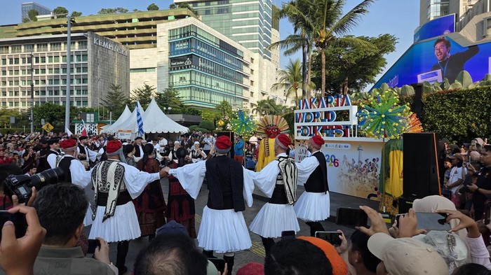Parade Budaya Meriahkan CFD Bundaran HI, Tarian Mancanegara Curi Perhatian Warga
