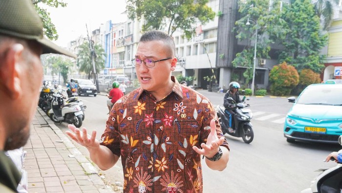 Soroti Truk Terbalik di Tomang, Kenneth DPRD DKI: Pengawasan Kendaraan Berat Masih Lemah!