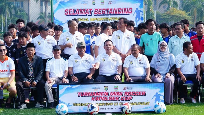 HUT Bhayangkara ke-80: Polsek Cikarang Pusat Gelar Mini Soccer Cup untuk Pelajar