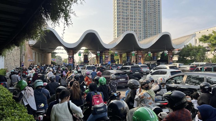 Minggu Penuh Warna di Ancol dan Ragunan, Warga Jakarta Rayakan HUT ke-499