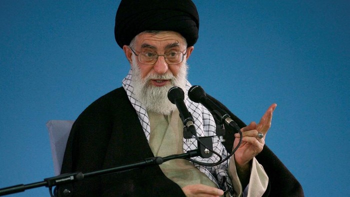 Iran Layangkan Peringatan Keras ke AS dan Israel Jelang Pemakaman Ayatollah Khamenei