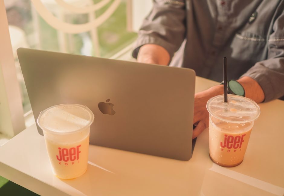 Peta Persaingan Franchise Kopi Lokal Indonesia: Siapa Jawara di Tahun 2025?