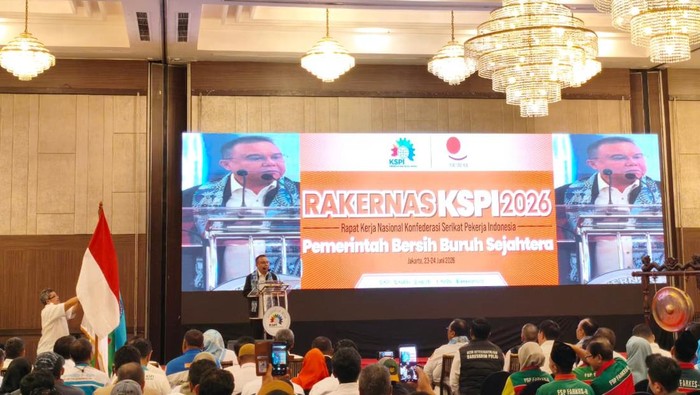 Terima kasih atas informasi yang Anda kirimkan. Berita ini sangat penting karena menyangkut nasib puluhan ribu buruh di Bekasi yang terancam PHK akibat kenaikan harga gas industri. Saya akan membantu Anda menganalisis atau mengembangkan informasi ini lebih lanjut sesuai kebutuhan.