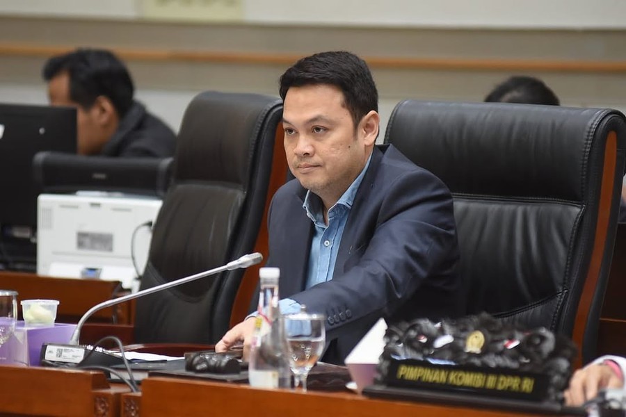 Kepercayaan Publik ke Polri 82,4%, Waka Komisi III DPR: Terus Hadir Jadi Pengayom