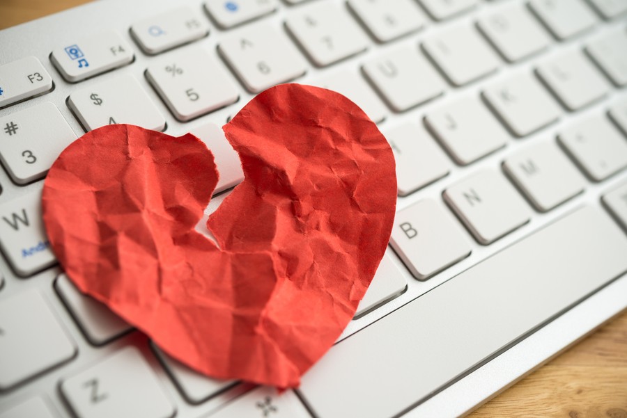 Ibu-ibu Kena Love Scam, Rp 120 Miliar Melayang!