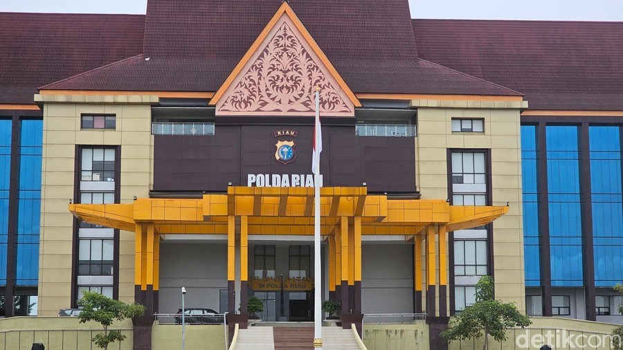 Polda Riau Cetak Sejarah, Terima Tanda Kehormatan Nugraha Sakanti dari Presiden Prabowo