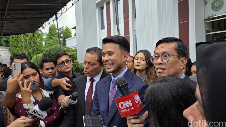 Pengadilan Negeri Jakarta Timur menggelar sidang perdana kasus dugaan fitnah dan pencemaran nama baik yang melibatkan na