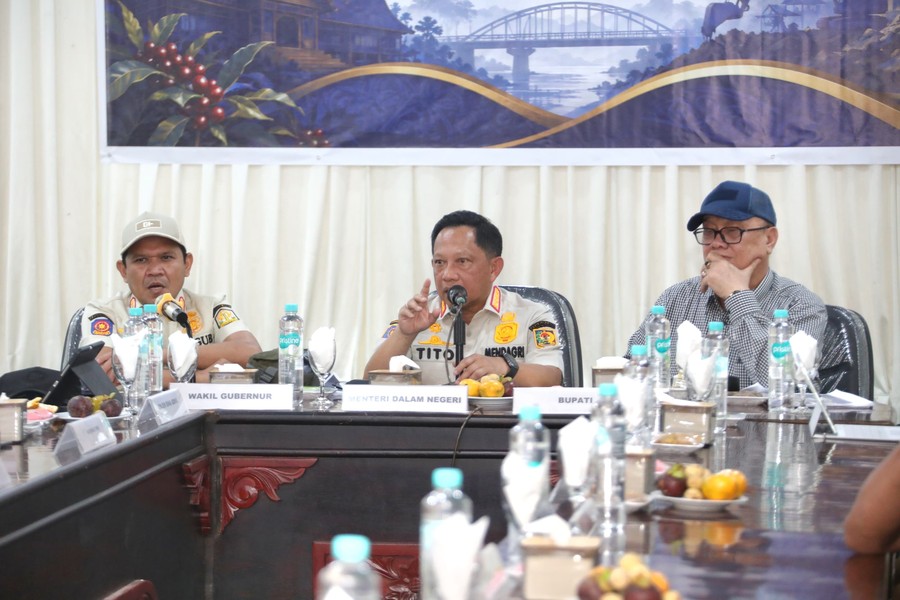 Pemerintah dan Masyarakat Sepakat Prioritaskan Pemulihan Akses Jalan dan Jembatan Pascabencana di Bener Meriah