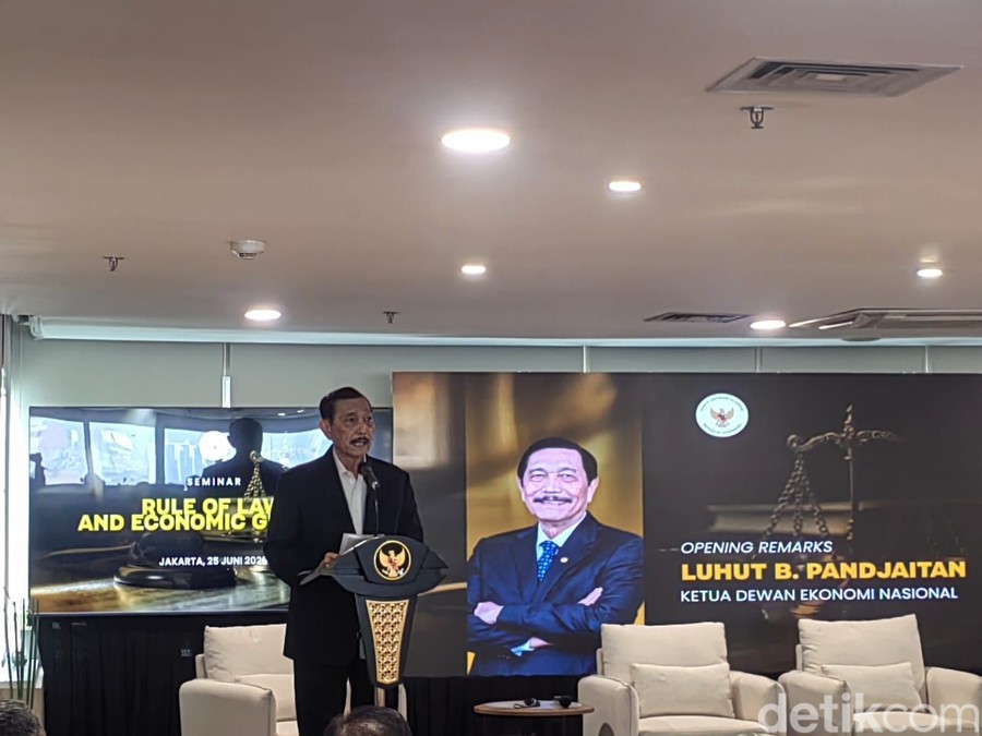 Luhut Ingatkan Ancaman Middle Income Trap, Soroti Masa Kritis Bonus Demografi 2042