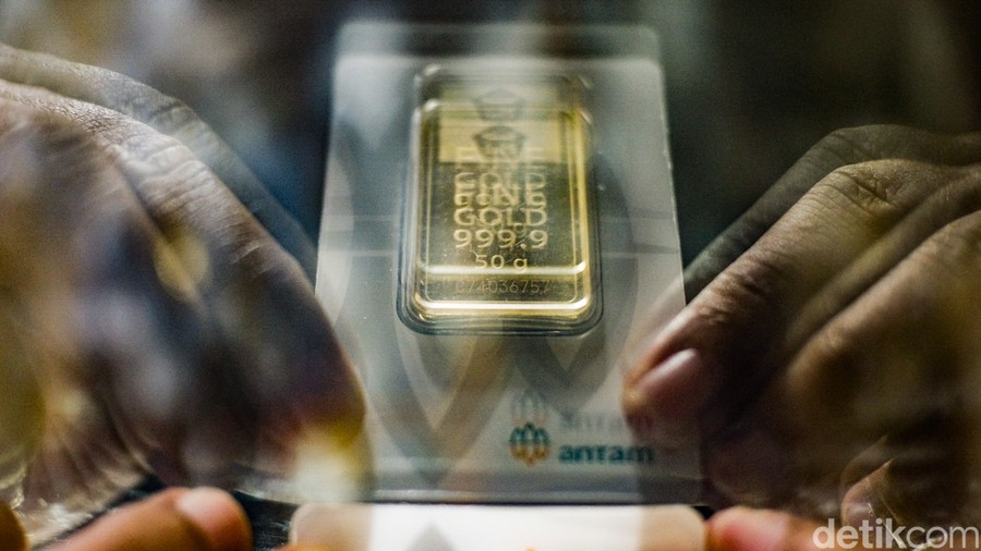 Harga Emas Antam Hari Ini Turun Rp15.000, Kini Jadi Rp2.655.000 per Gram
