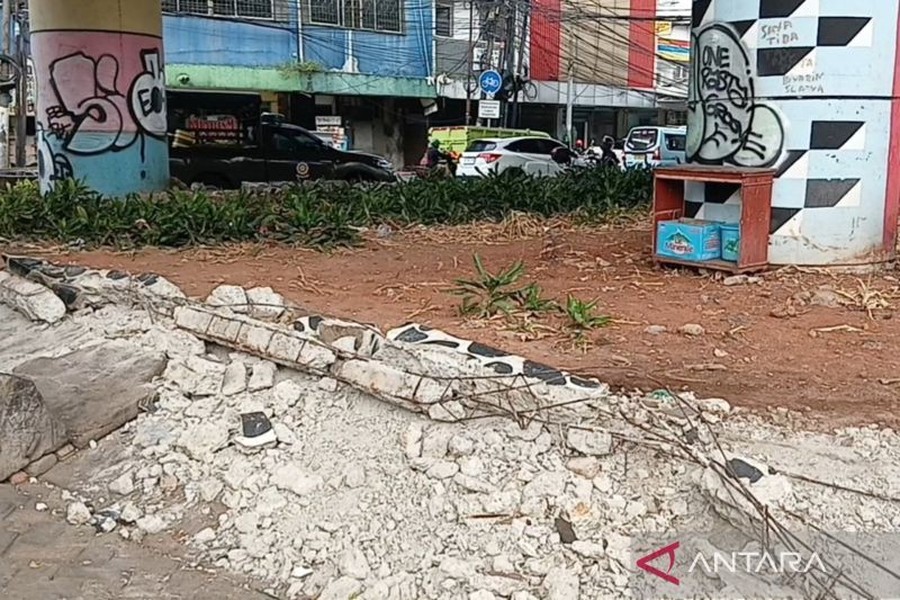 Polisi Tangkap 1 'Rayap Besi' Pencuri Pagar Taman Flyover Kampung Melayu