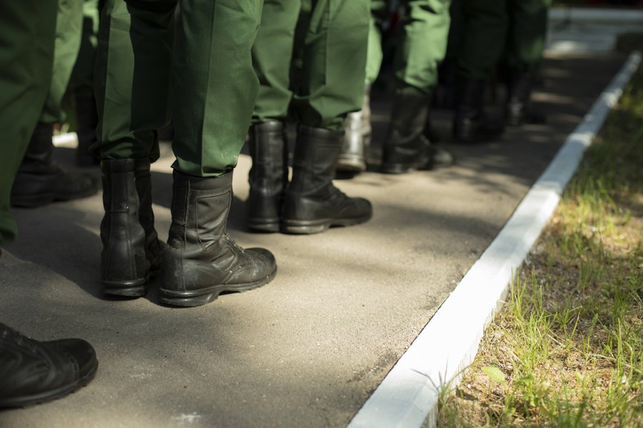 Zimbabwe Tangkap Pria Terkait Jaringan Perekrut Tentara Bayaran untuk Rusia