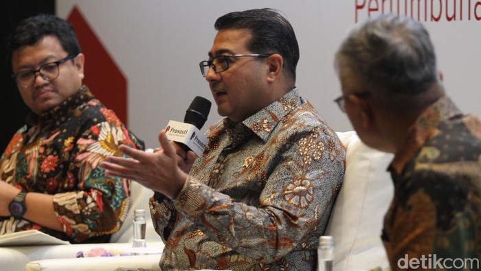 Menteri Ekraf Ungkap Alasan Konten Kreator Mesti Punya NIB