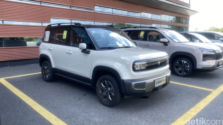Jajal Langsung SUV Listrik Boxy ala Suzuki Jimny dengan Harga Terjangkau