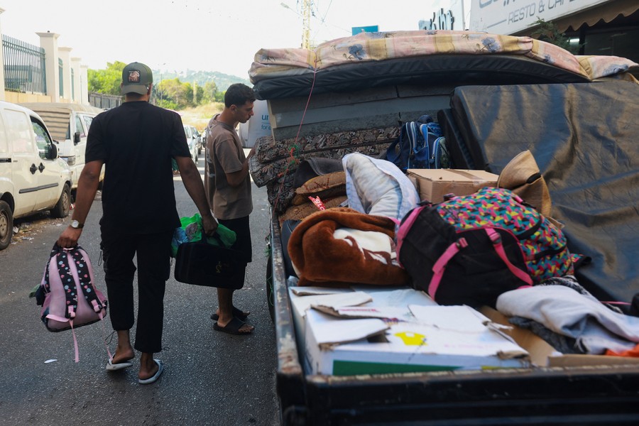 Lebanon Mulai Pulih, Ratusan Ribu Pengungsi Kembali ke Rumah
