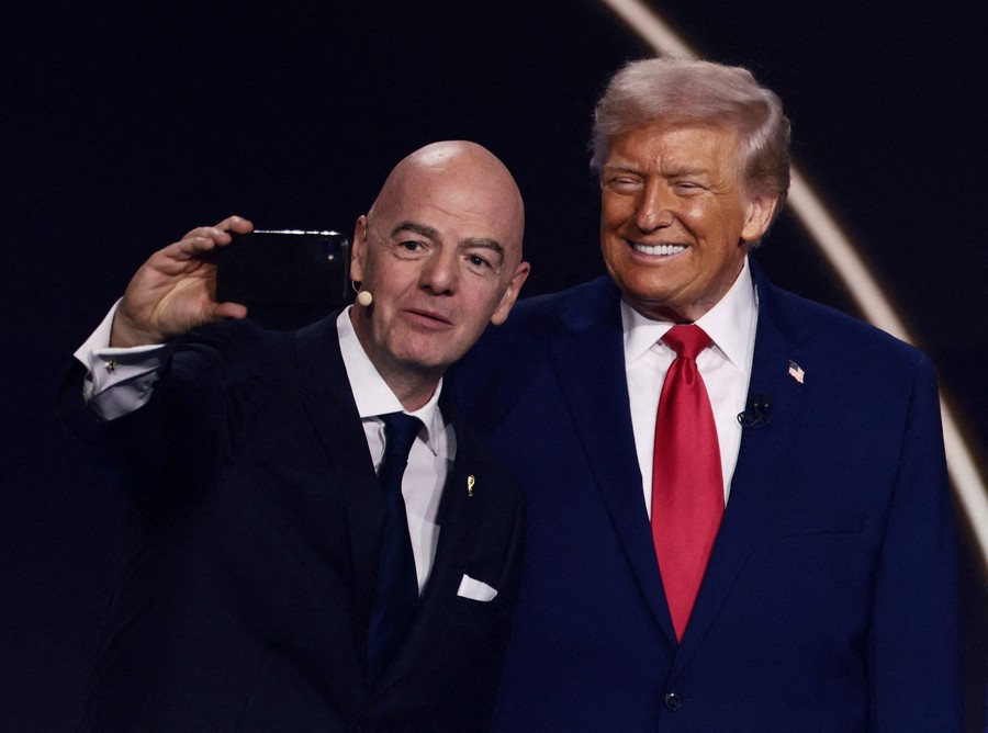 Kontroversi Trump Telepon Presiden FIFA Berujung Sanksi Pemain AS Ditunda