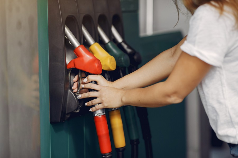 Harga Minyak Dunia Melandai di Bawah US$ 80, DEN Sinyalkan Penyesuaian Harga Pertamax dan Solar Nonsubsidi