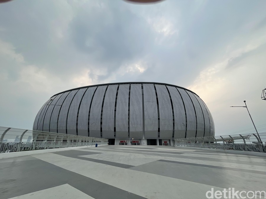 Cara ke Stadion JIS Naik KRL dan Transjakarta, Cek Rutenya!