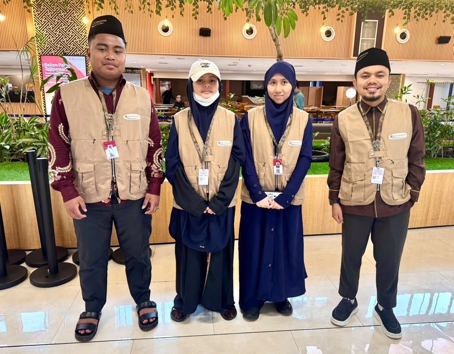 Andre Rosiade Tepati Janji, 3 Hafiz SMAN 1 Padang dan Guru Pembimbing Terbang ke Tanah Suci