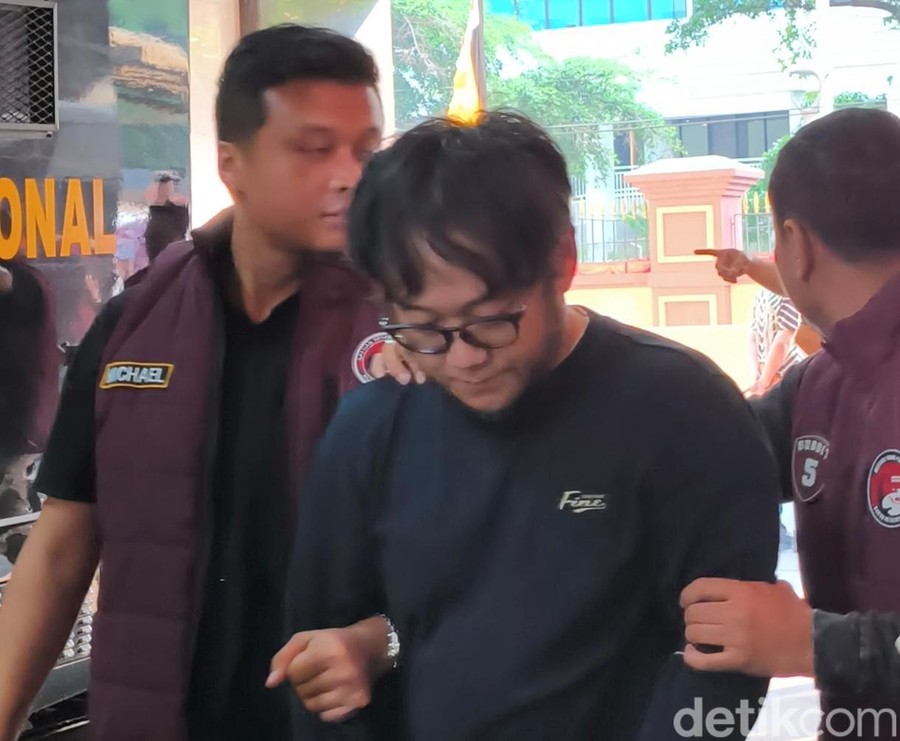 Frans Anak Buah Fredy Pratama Terima Setoran Hasil Jual Beli Narkoba dari Kosnadi
