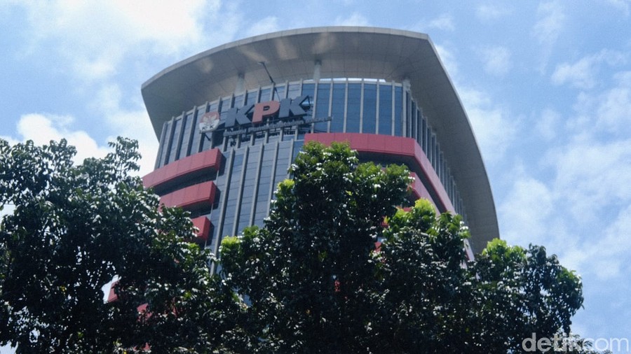 KPK Amankan 10 Orang dalam OTT di Kuansing, Diduga Terkait Suap Jabatan Sekda