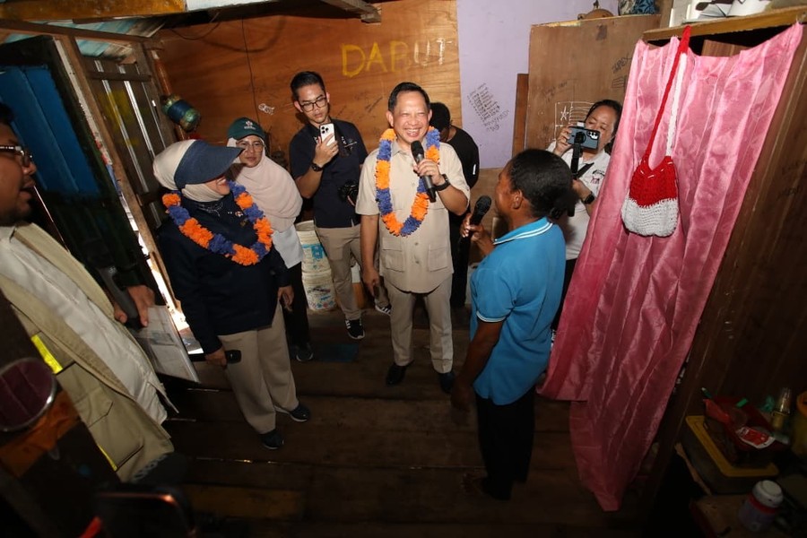 Mendagri Tinjau Langsung Program BSPS di Kampung Nelayan Tanjung Ria