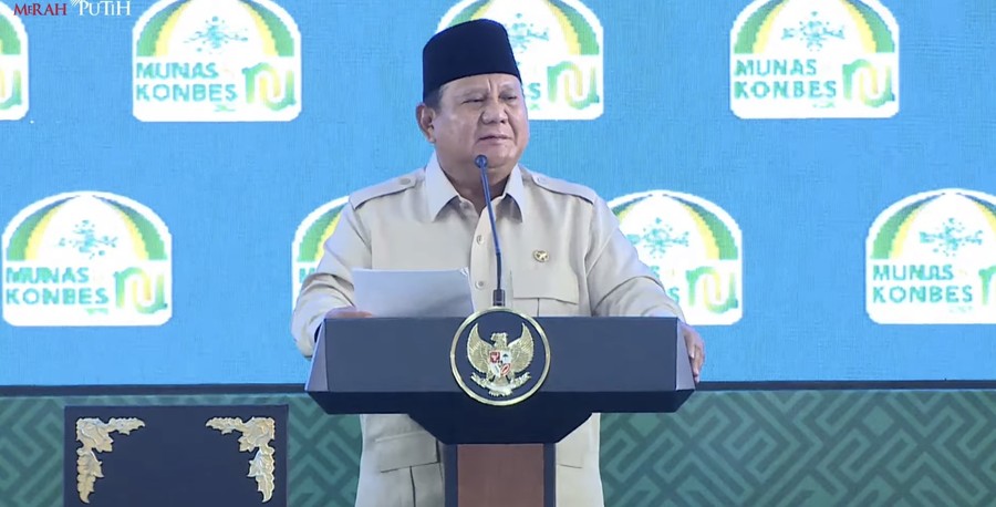Terdepan.id  - Presiden Prabowo Subianto secara terbuka mengakui bahwa gaji guru dan pegawai negeri sipil (PNS) di Indon