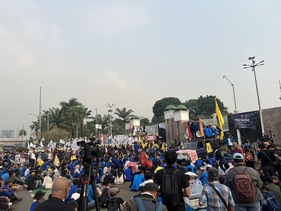 Mahasiswa PB PMII Long March dari Semanggi, Gelar Aksi di Depan DPR Bawa Sejumlah Tuntutan