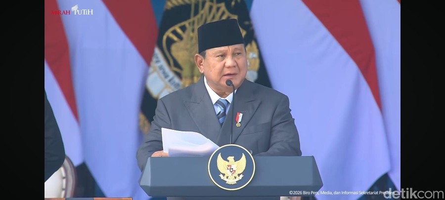 Presiden Prabowo Pimpin Upacara Hari Bhayangkara ke-80 di Cikeas