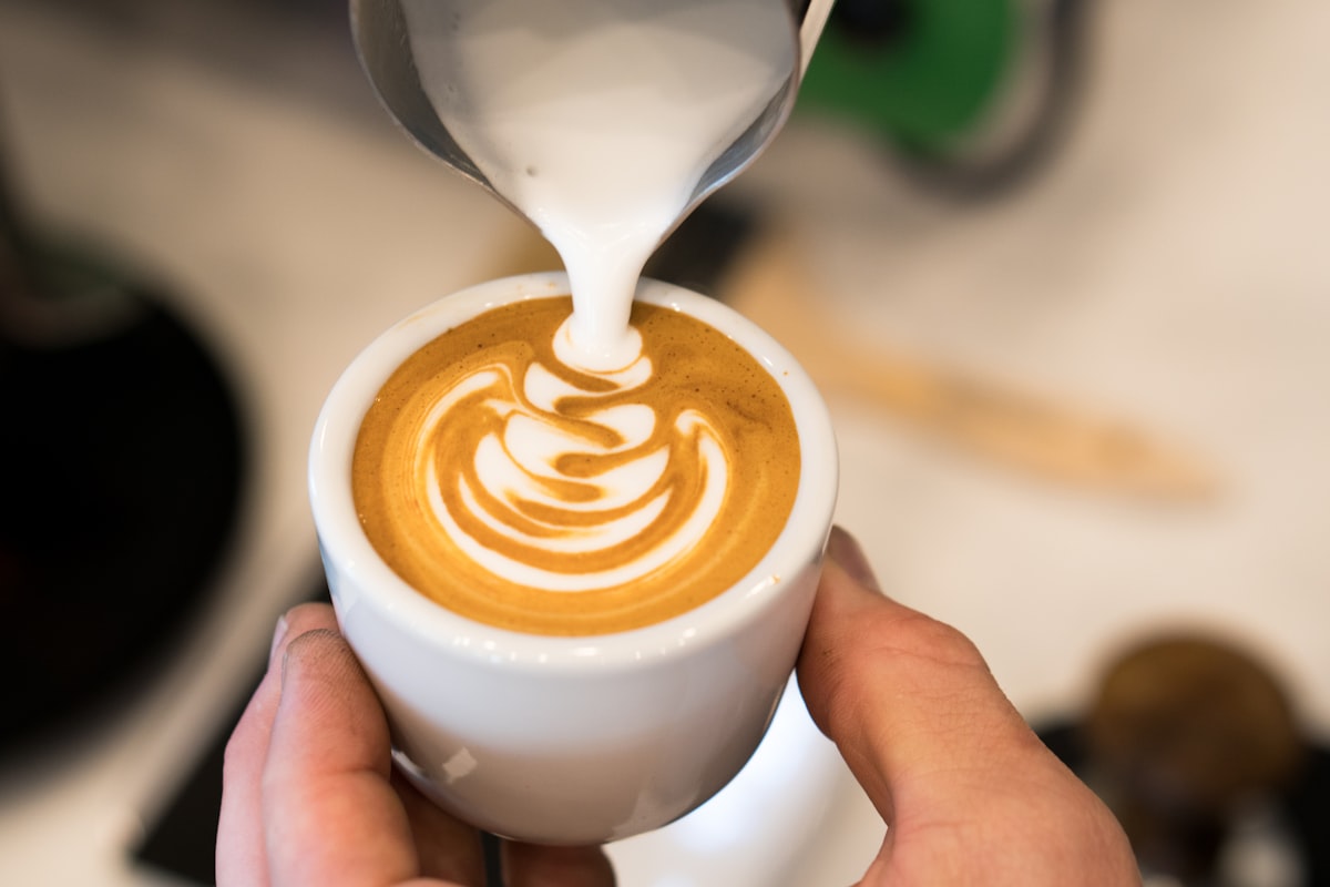 Latte Art: Seni Menuang Susu yang Menyempurnakan Setiap Tegukan Espresso