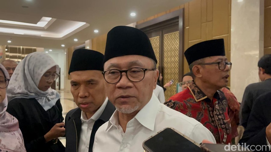 Menteri Koordinator Bidang Pangan, Zulkifli Hasan (Zulhas), menegaskan target ambisius penyelesaian persoalan sampah nas