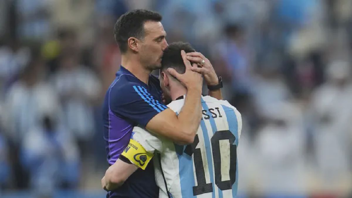 Scaloni Cium Messi Usai Argentina Juara Piala Dunia 2022