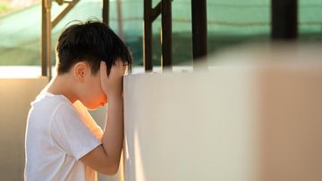 Cara Mengenali Anak Alami Tekanan Sosial dari Teman di Sekolah